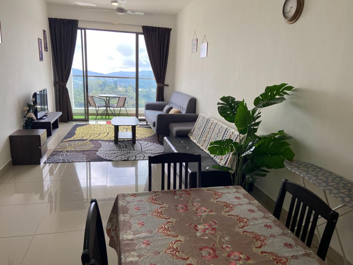 Relax Bear Homestay Tanah Rata Extérieur photo