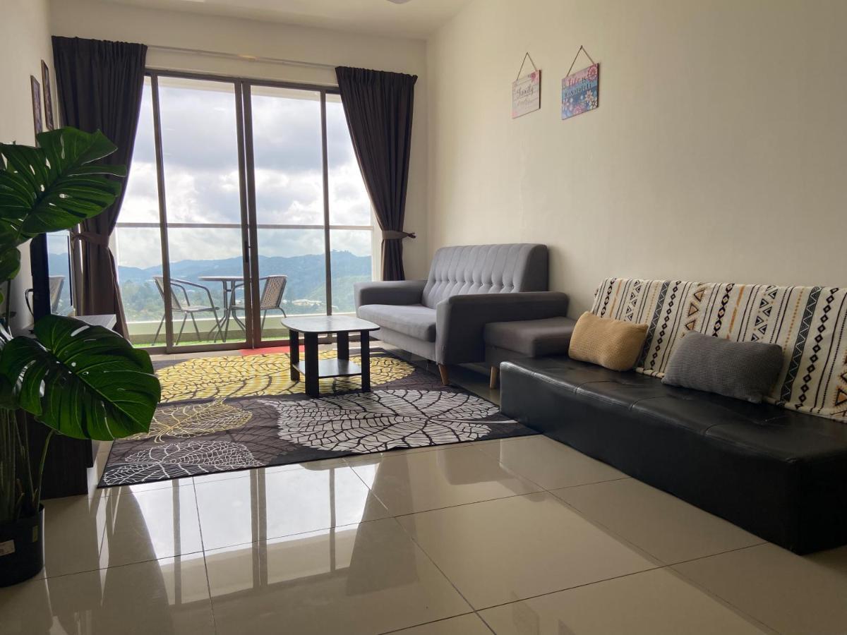 Relax Bear Homestay Tanah Rata Extérieur photo