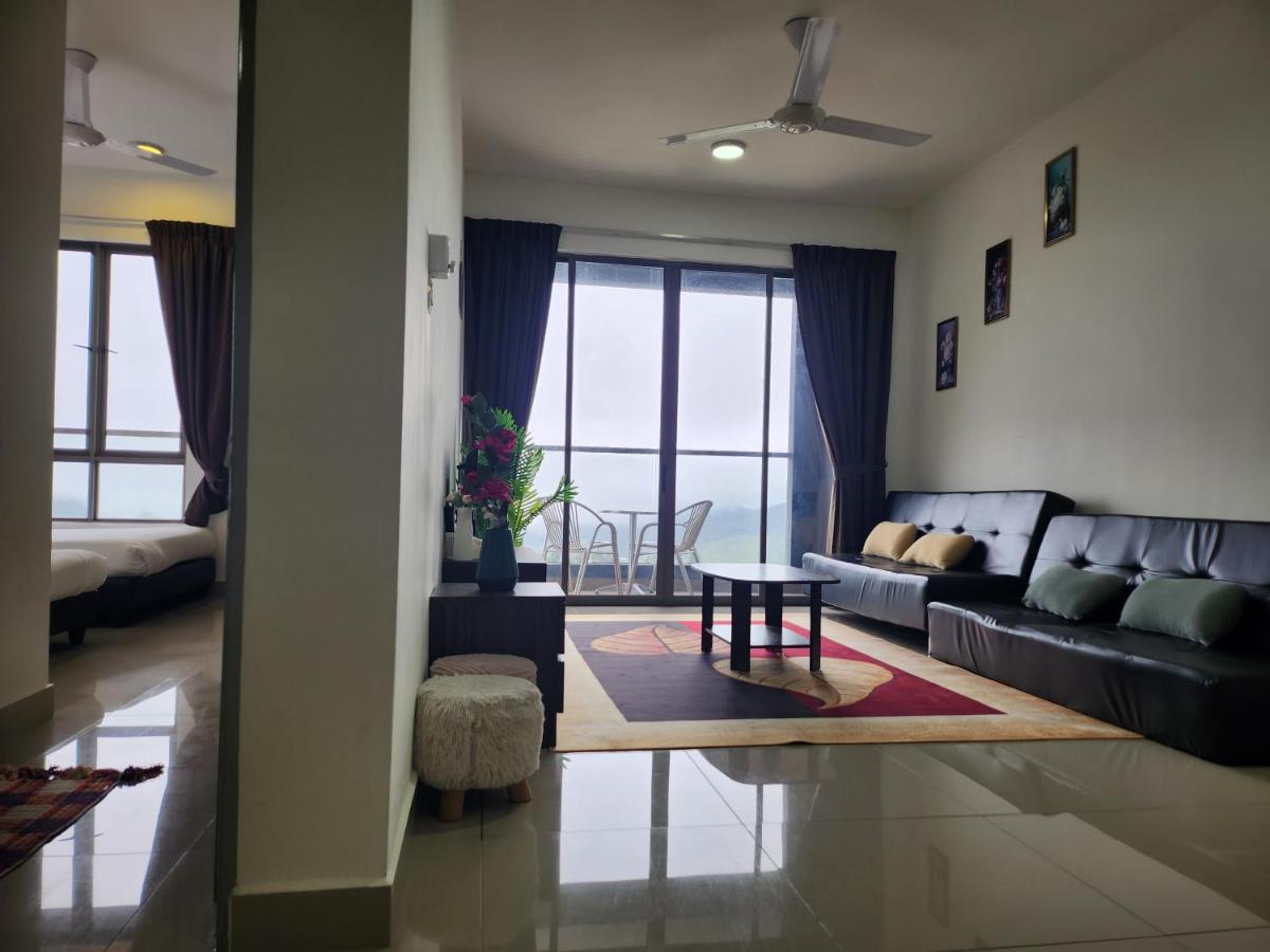 Relax Bear Homestay Tanah Rata Extérieur photo