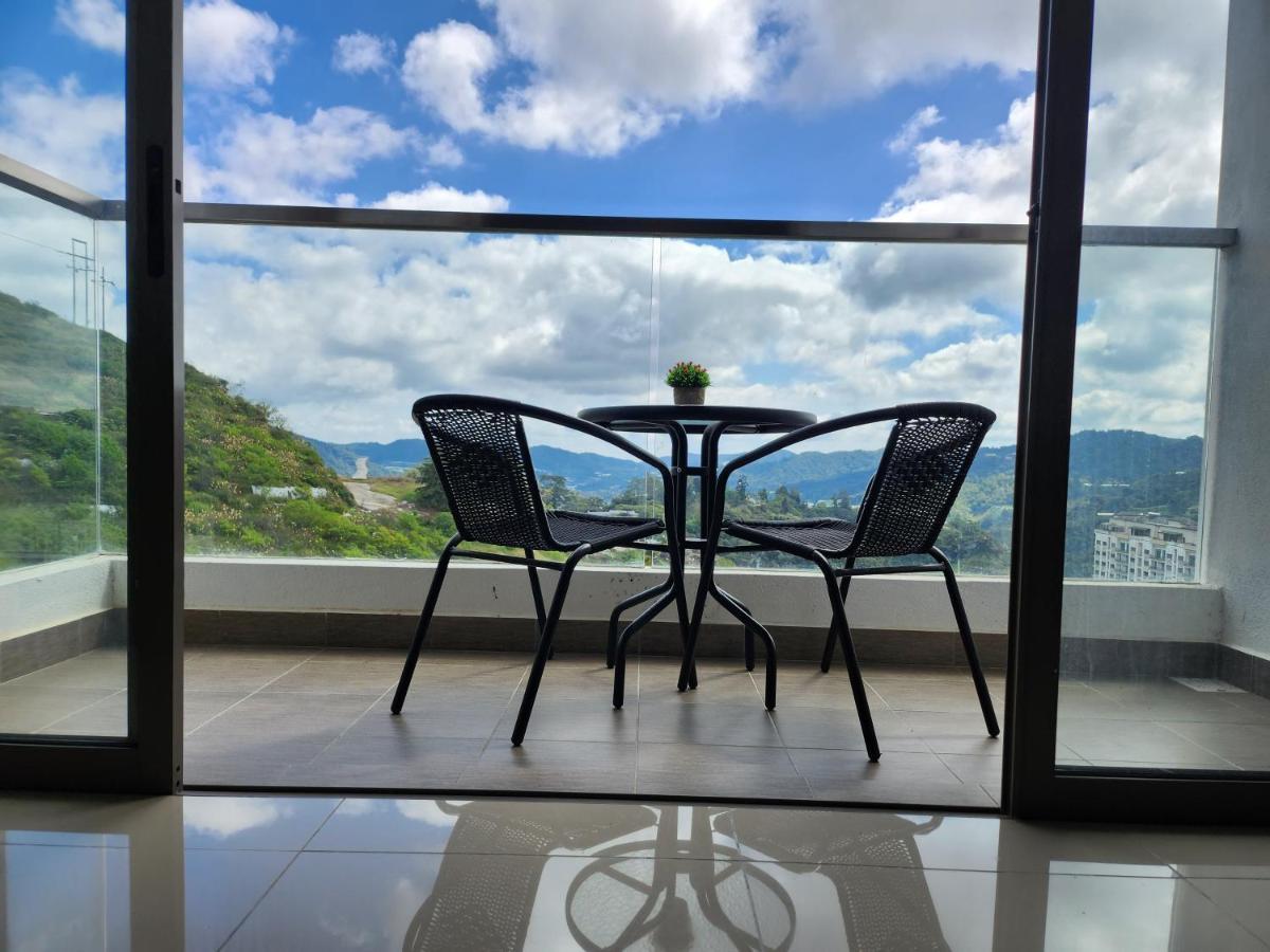 Relax Bear Homestay Tanah Rata Extérieur photo