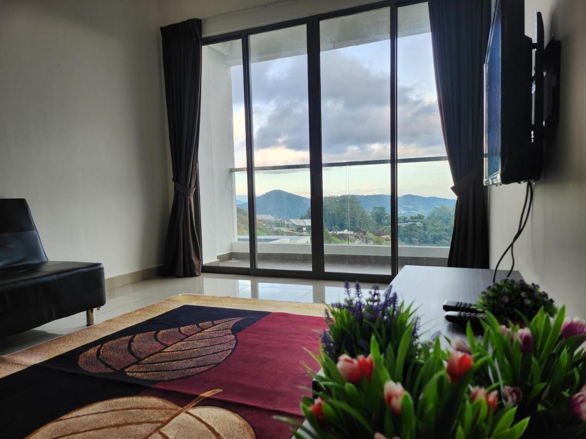 Relax Bear Homestay Tanah Rata Extérieur photo